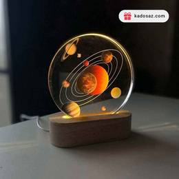 چراغ خواب کریستالی طرح منظومه شمسی با پایه چوبی