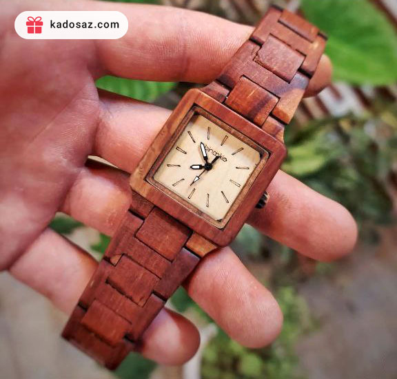 ساعت مچی چوبی مدل آگرین با چوب گلابی قرمز