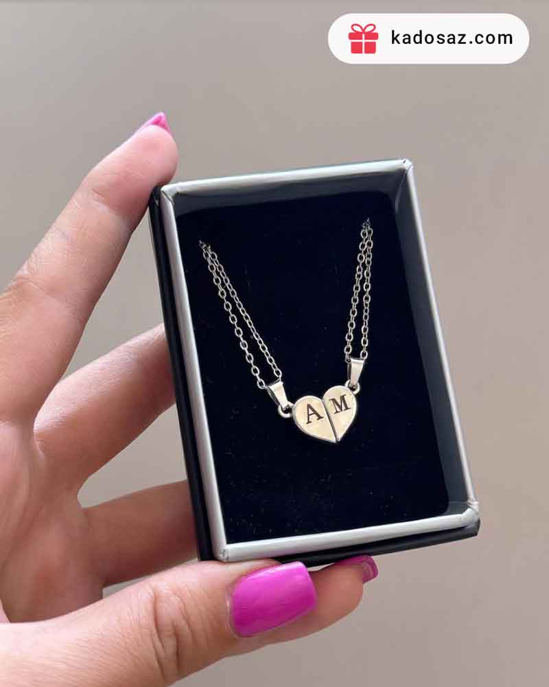 گردنبند ست مگنتی قلبی نقره ای با حک حروف اول اسم